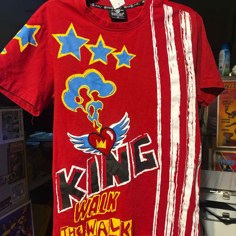 Switch Remarkable Men's Red Hip Hop King Graphic T-Shirt